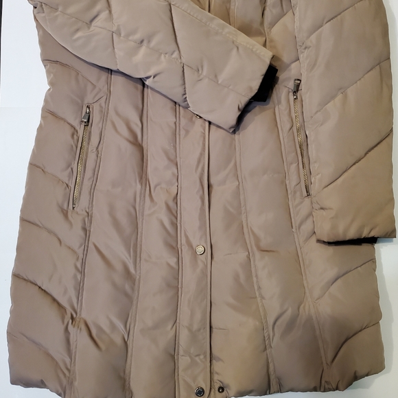 Calvin Klein Women's 3/4 Faux Fur Puffer - Picture 2 of 9